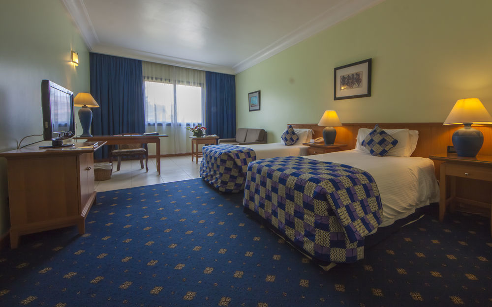 Fiesta Royale Hotel Accra Exterior photo