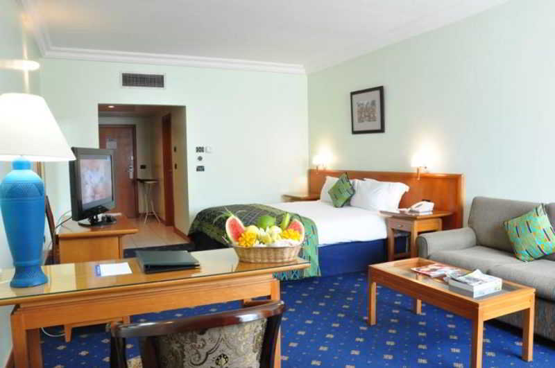 Fiesta Royale Hotel Accra Exterior photo